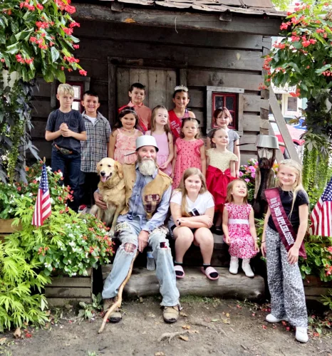 Little Miss Appleblossom and Little Mr. Applebud contestants
